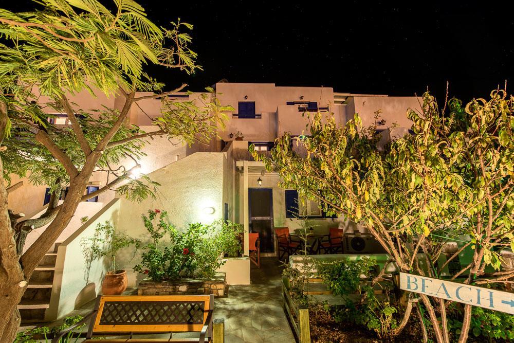 Erisimo Hotel Aegiali Exterior foto